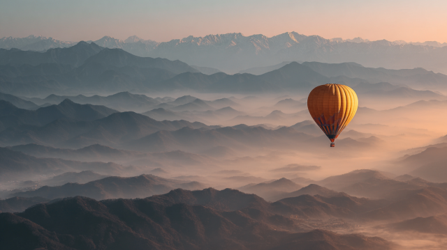 热气球朝阳升空雪山山谷油画风格壁纸 4K高清全景温暖色调细腻笔触