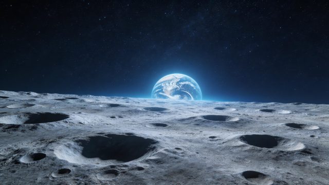 壁纸: 月球陨石坑地貌中地球从地平线升起，星空璀璨行星微光闪烁的宇宙摄影壁纸